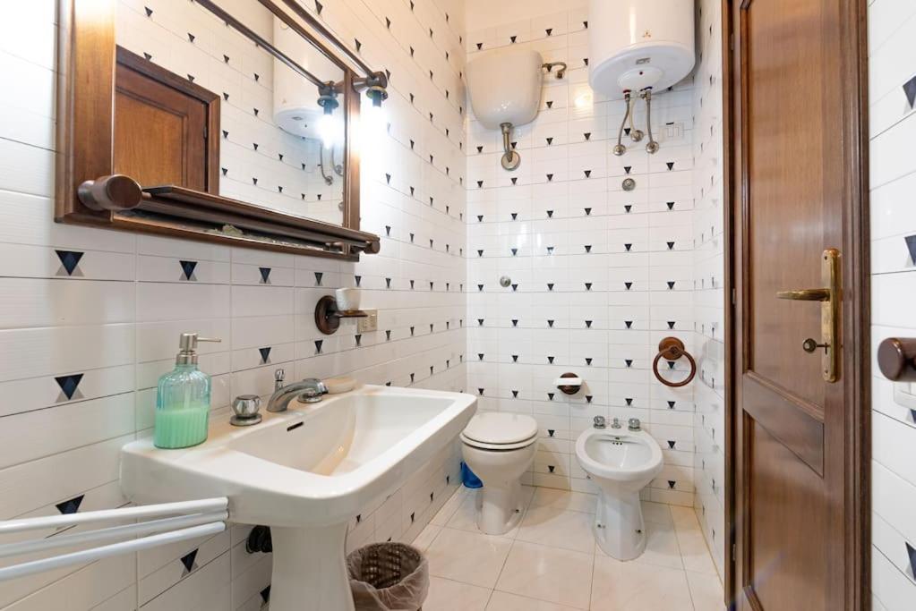 La Lampara - Casa Panoramica 4 Km Dalla Pelosa Stintino Bagian luar foto