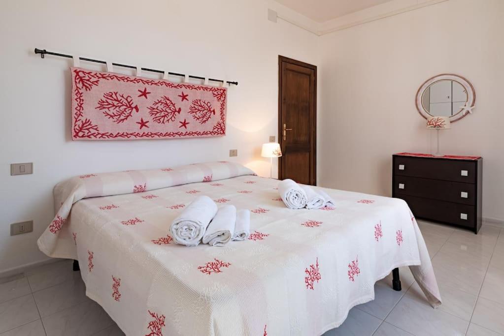 La Lampara - Casa Panoramica 4 Km Dalla Pelosa Stintino Bagian luar foto