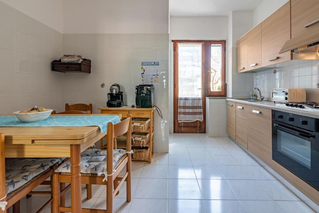 La Lampara - Casa Panoramica 4 Km Dalla Pelosa Stintino Bagian luar foto